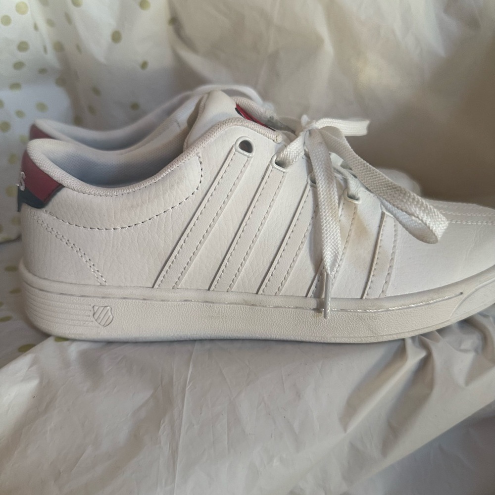 K-Swiss Classic White Sneakers For Women View 4